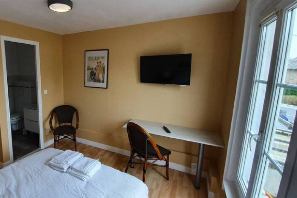 Photo of Bedroom in Douville-en-Auge