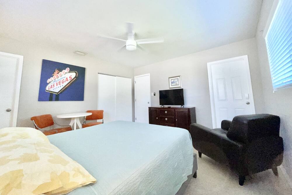 Photo of Bedroom in Central Business District