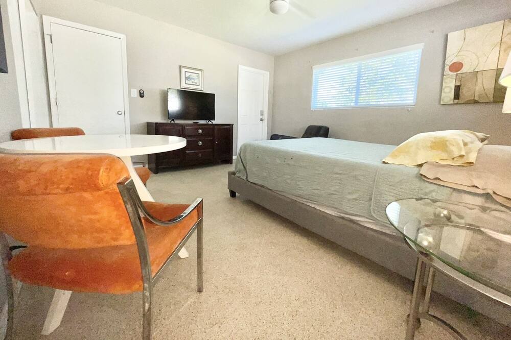 Photo of Bedroom in Central Business District