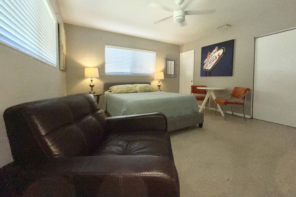 Photo of Bedroom in Central Business District