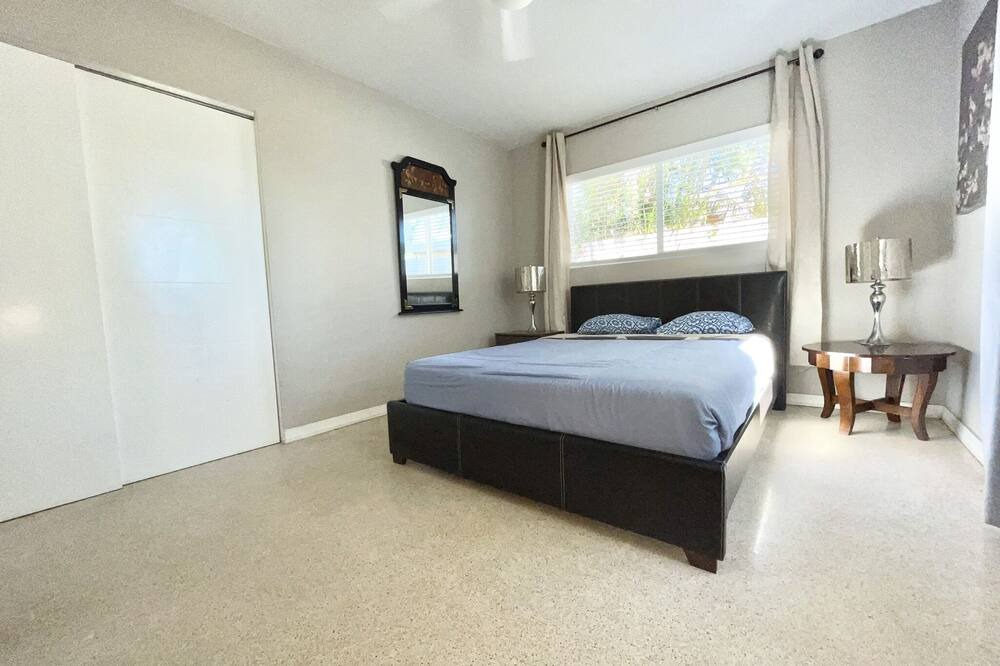 Photo of Bedroom in Central Business District
