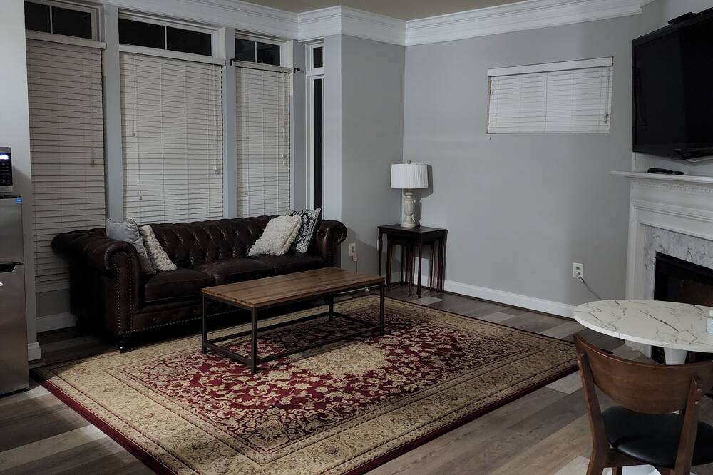 Photo of Livingroom in Woodbridge