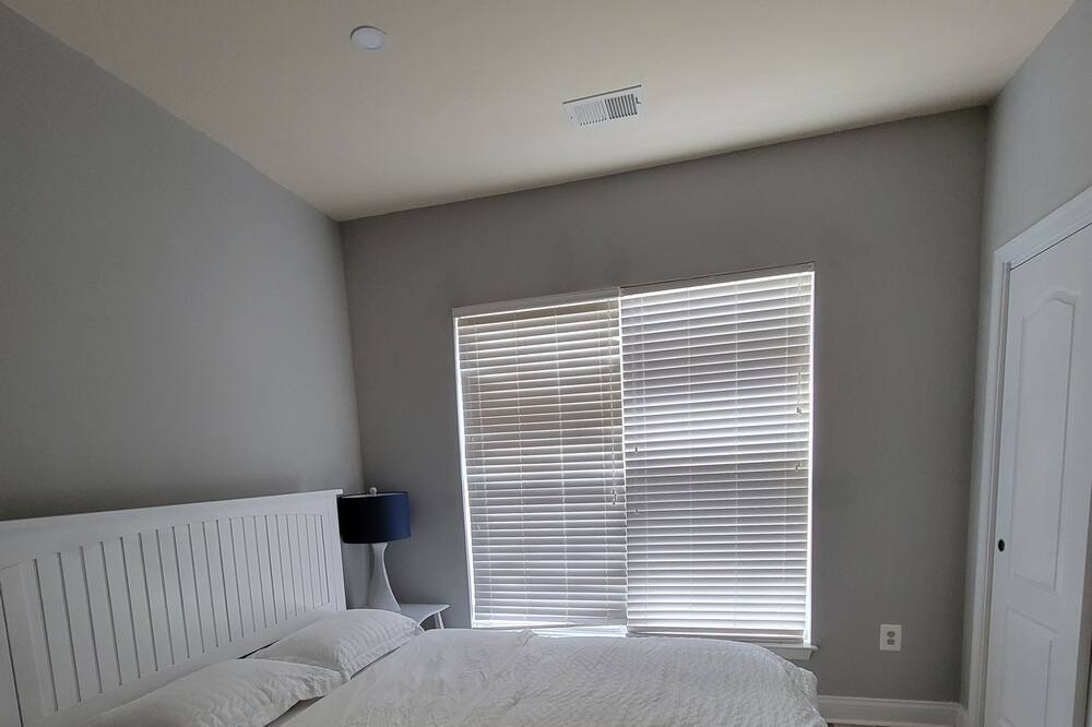 Photo of Bedroom in Woodbridge