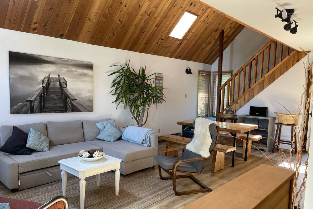 Photo of Livingroom in Sandy Hook