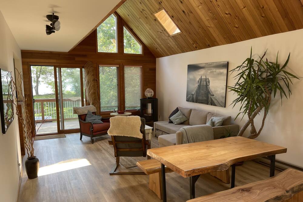 Photo of Livingroom in Sandy Hook