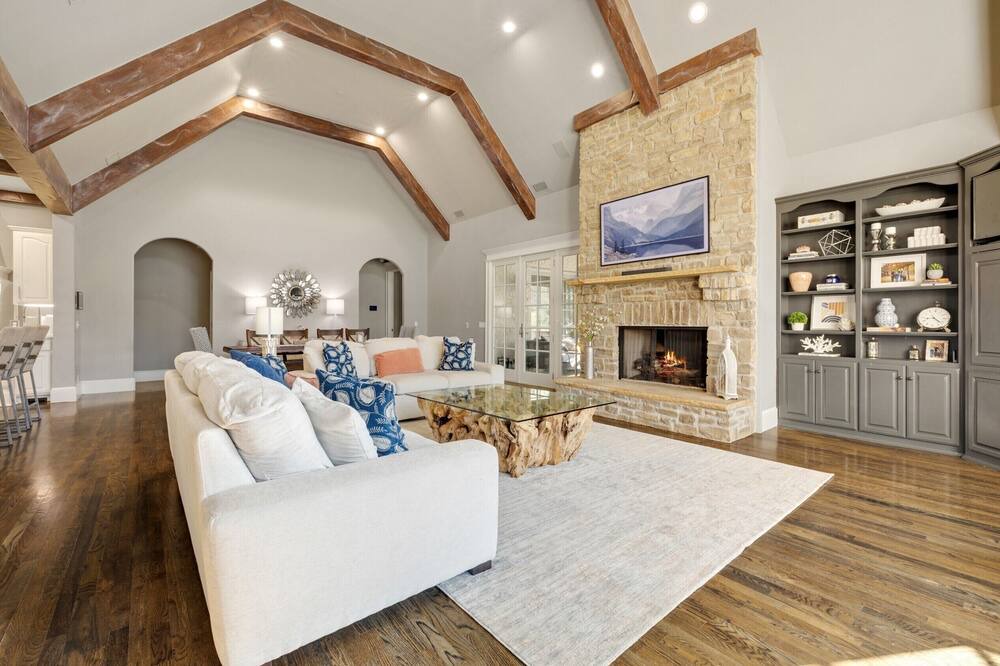 Photo of Livingroom in Jenks