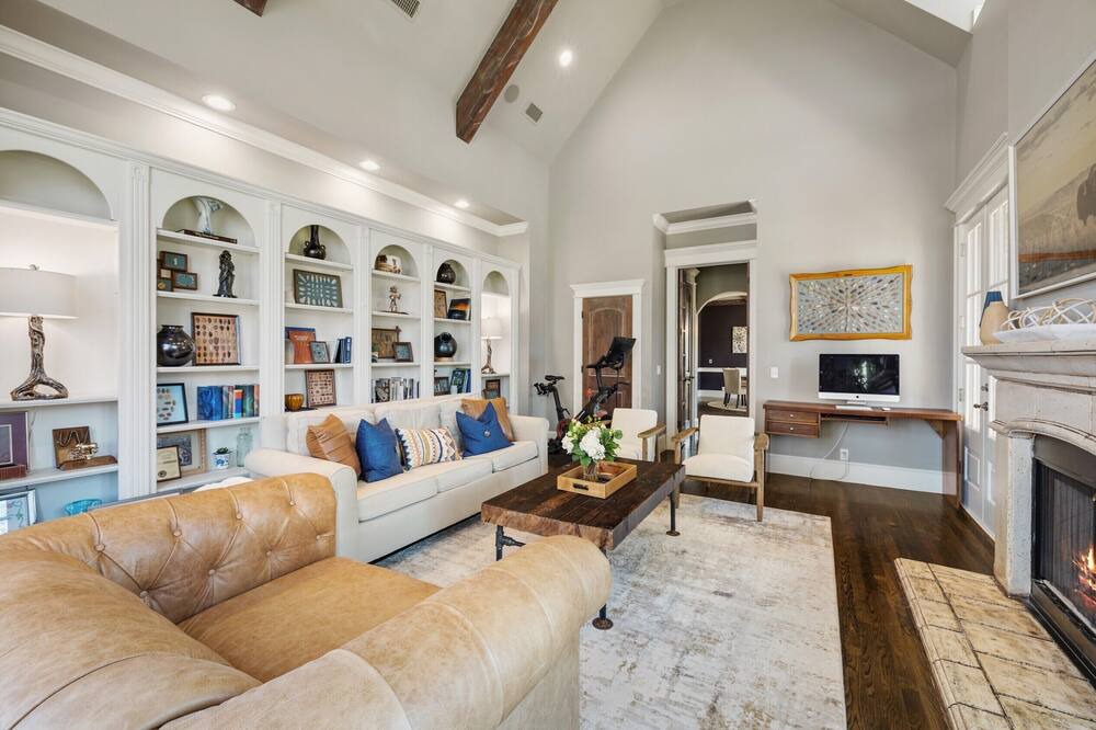 Photo of Livingroom in Jenks