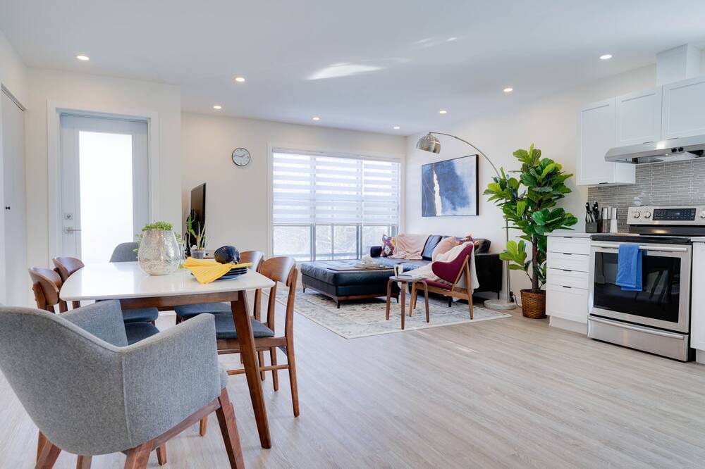 Photo of Livingroom in Ahuntsic-Cartierville