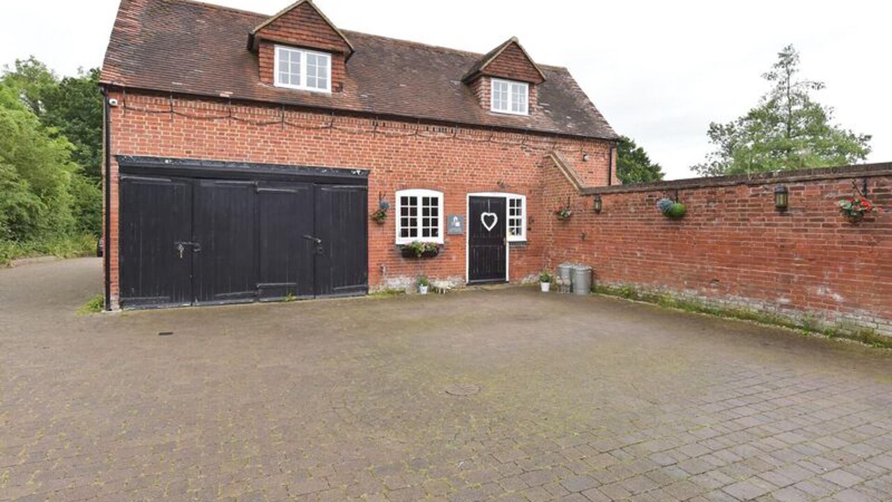 Photo of Outdoor in Warley