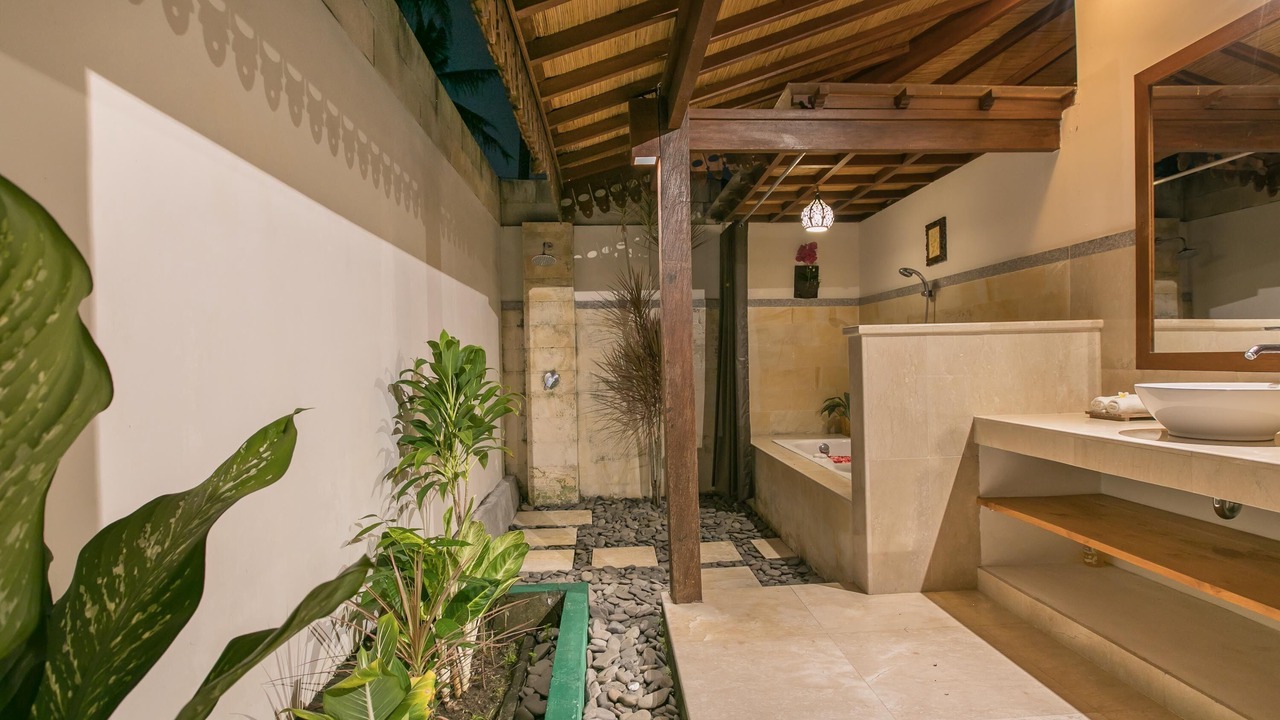 Photo of Bathroom in Lodtunduh