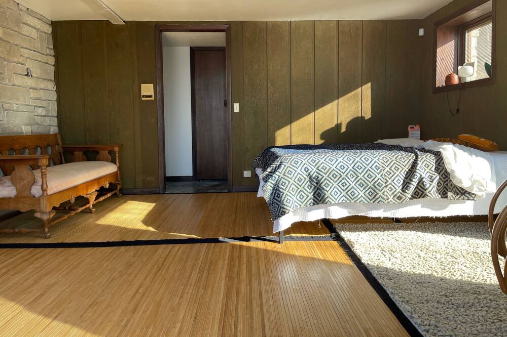 Photo of Bedroom in Nauvoo