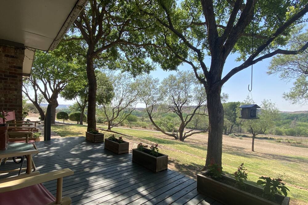 Photo of Patio Balcony in Slaton