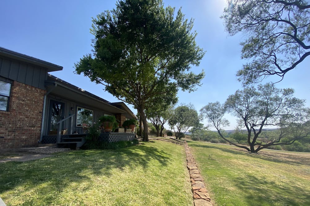 Photo of Outdoor in Slaton