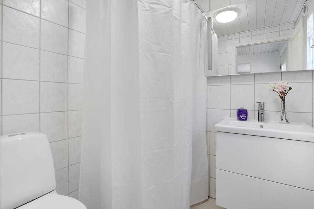 Photo of Bathroom in Ronne