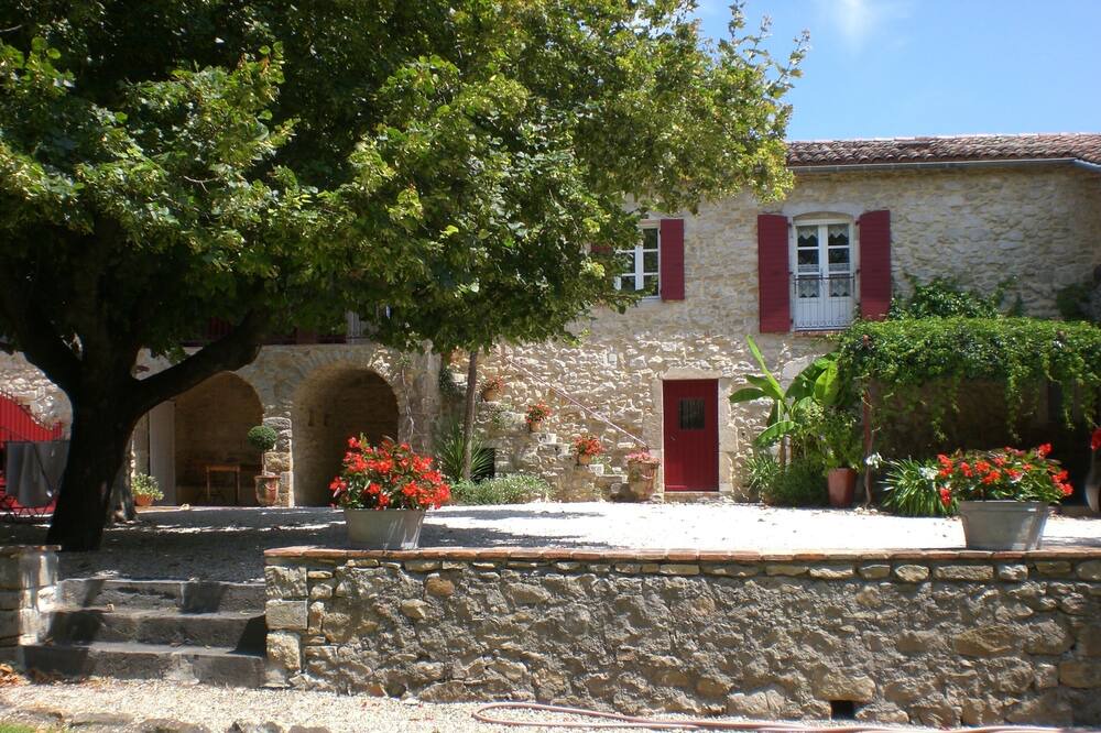 Photo of Others in Saint-Jean-de-Maruejols-et-Avejan
