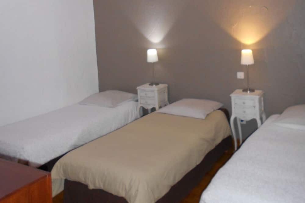 Photo of Bedroom in Saint-Jean-de-Maruejols-et-Avejan