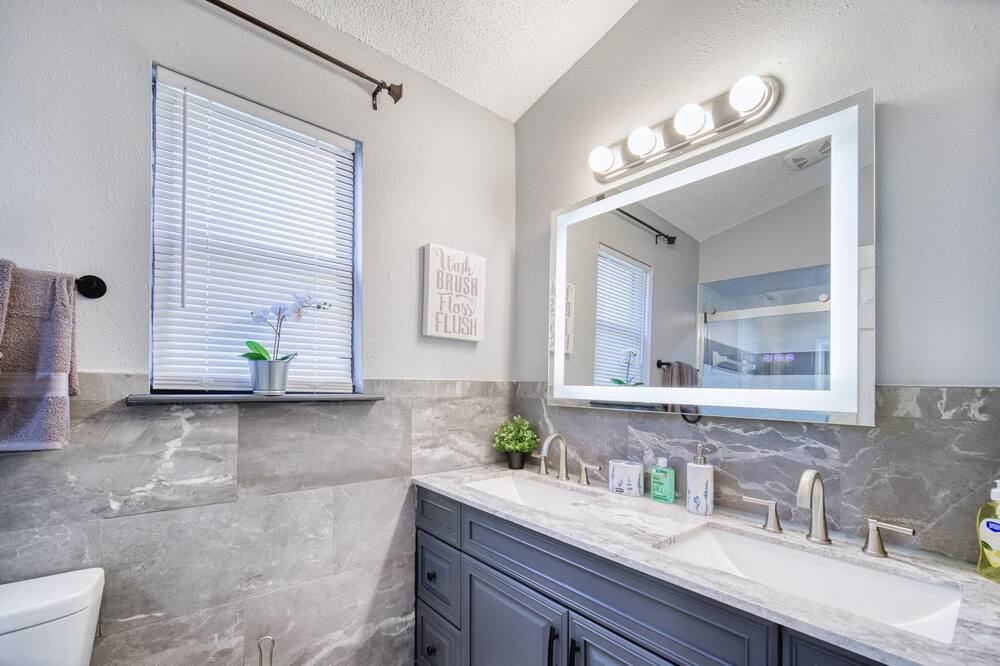 Photo of Bathroom in Del Rio