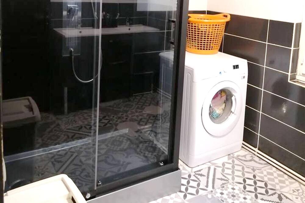 Photo of Bathroom in Saint-Germain-d'Aunay