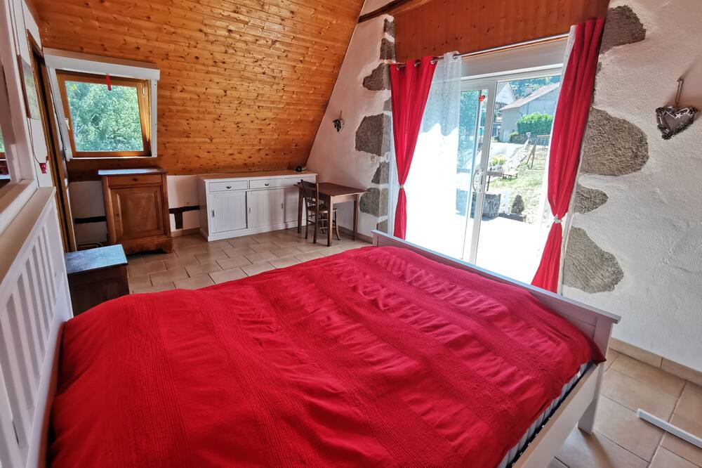 Photo of Bedroom in Vic-sur-Cere