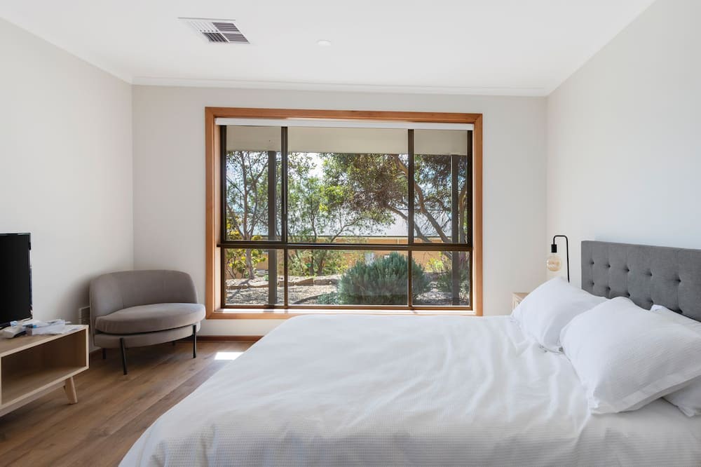 Photo of Bedroom in Normanville