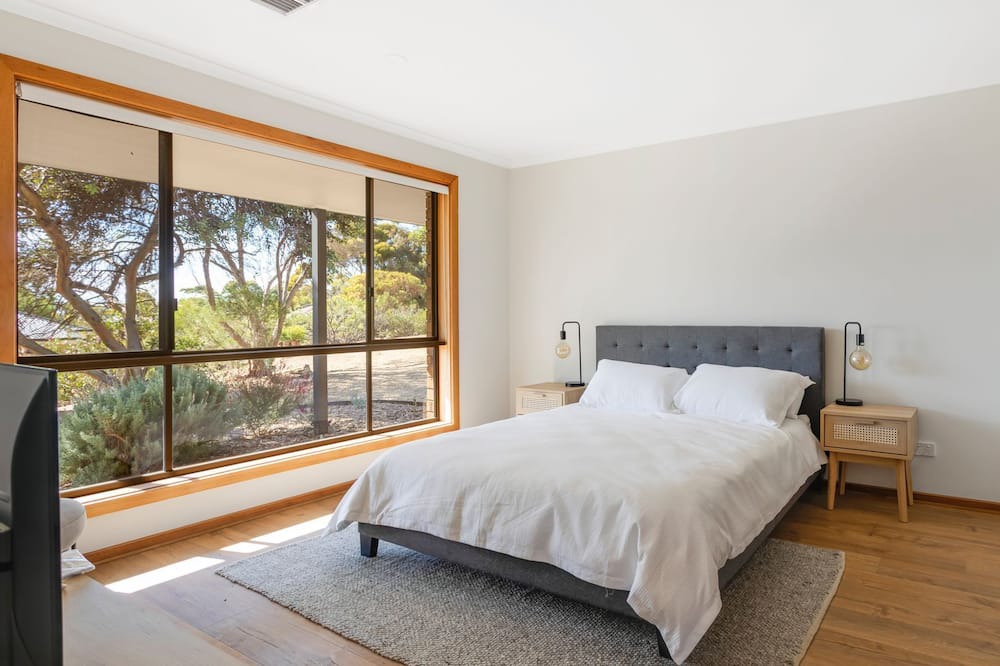 Photo of Bedroom in Normanville