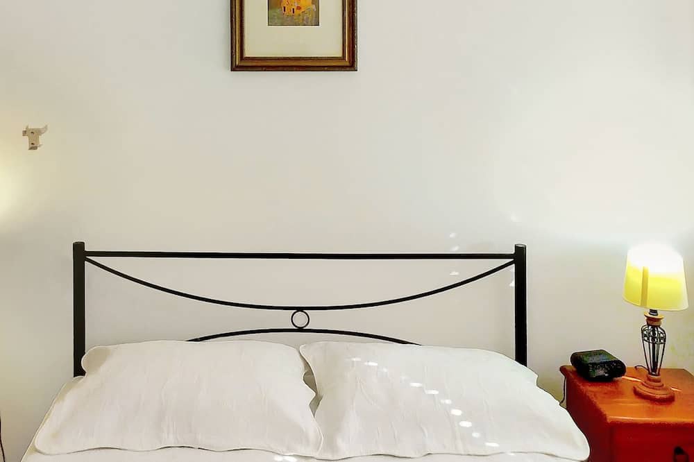 Photo of Bedroom in Arcadia