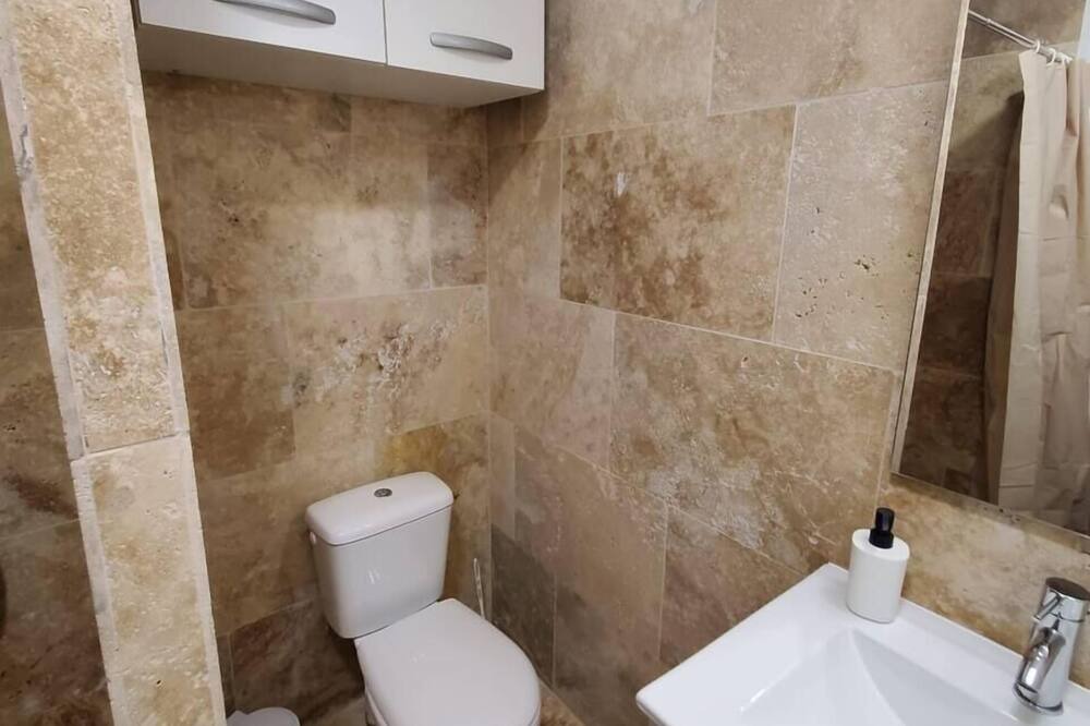 Photo of Bathroom in Saint-Guilhem-le-Desert