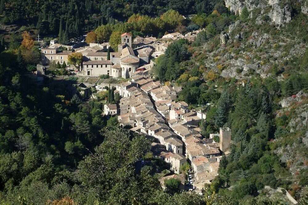 Photo of Outdoor in Saint-Guilhem-le-Desert