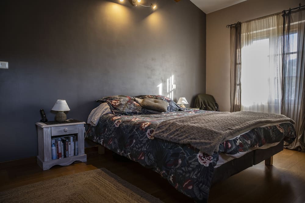 Photo of Bedroom in Verfeuil