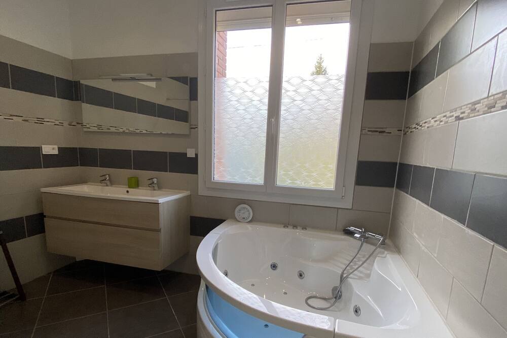 Photo of Bathroom in Brioude
