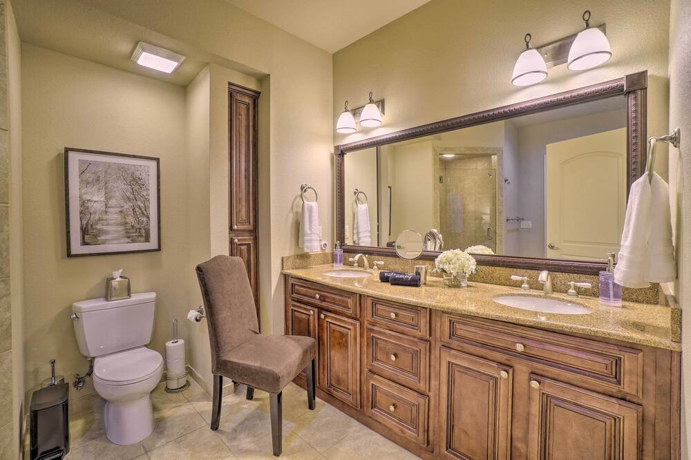 Photo of Bathroom in Branson