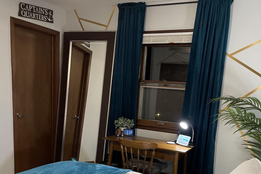 Photo of Bedroom in Cameron