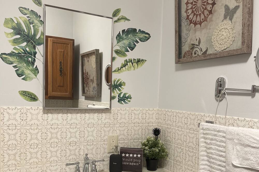 Photo of Bathroom in Cameron