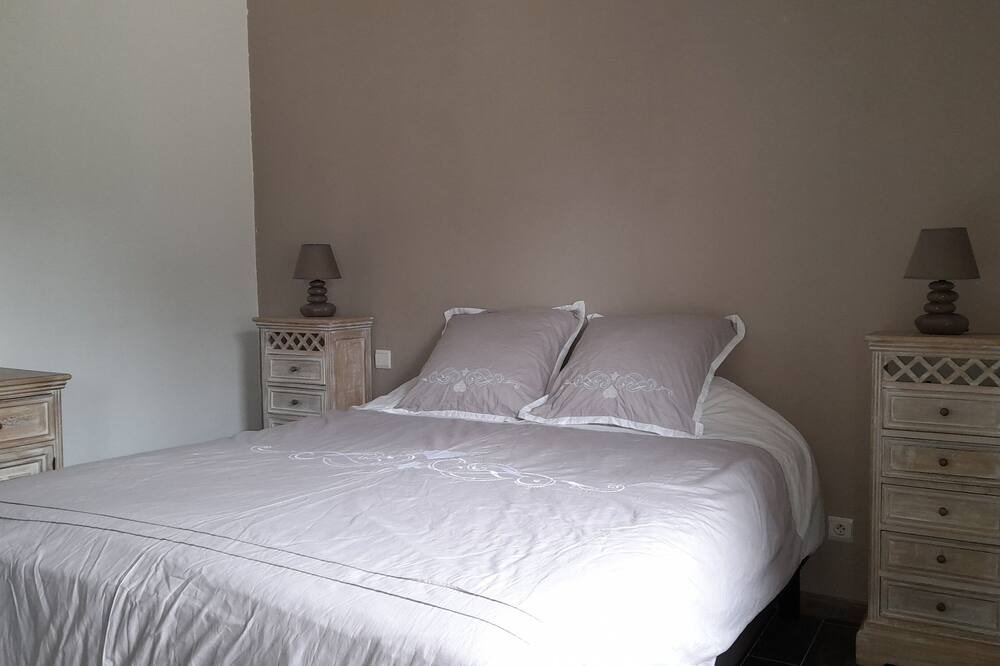 Photo of Bedroom in Salavas