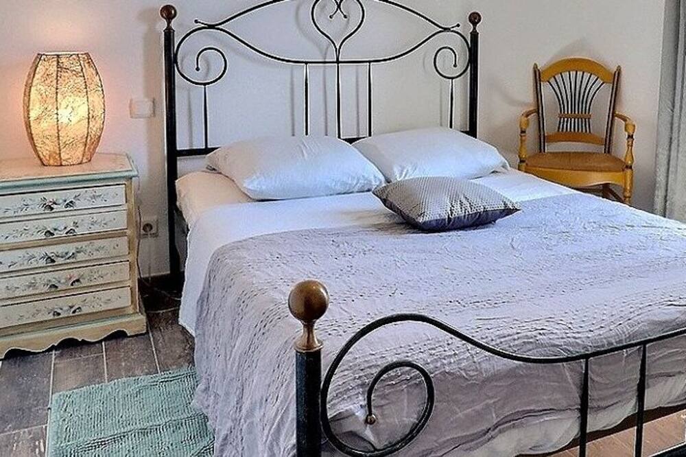 Photo of Bedroom in Salavas