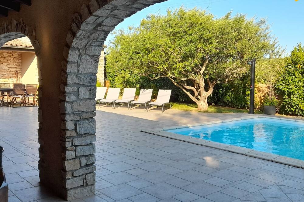 Photo of Outdoor in Salavas