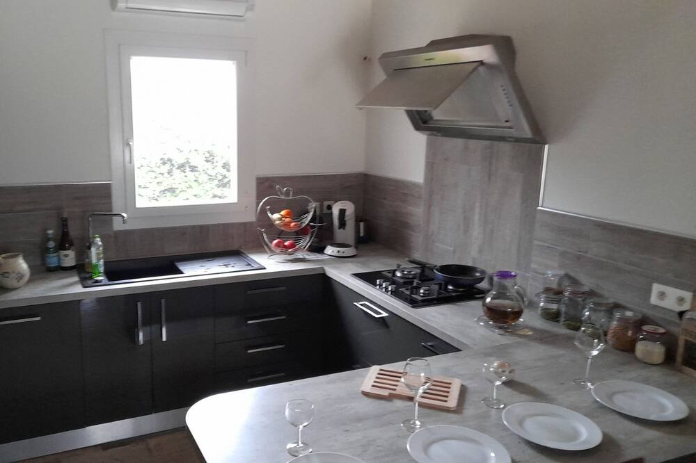 Photo of Kitchen in Salavas