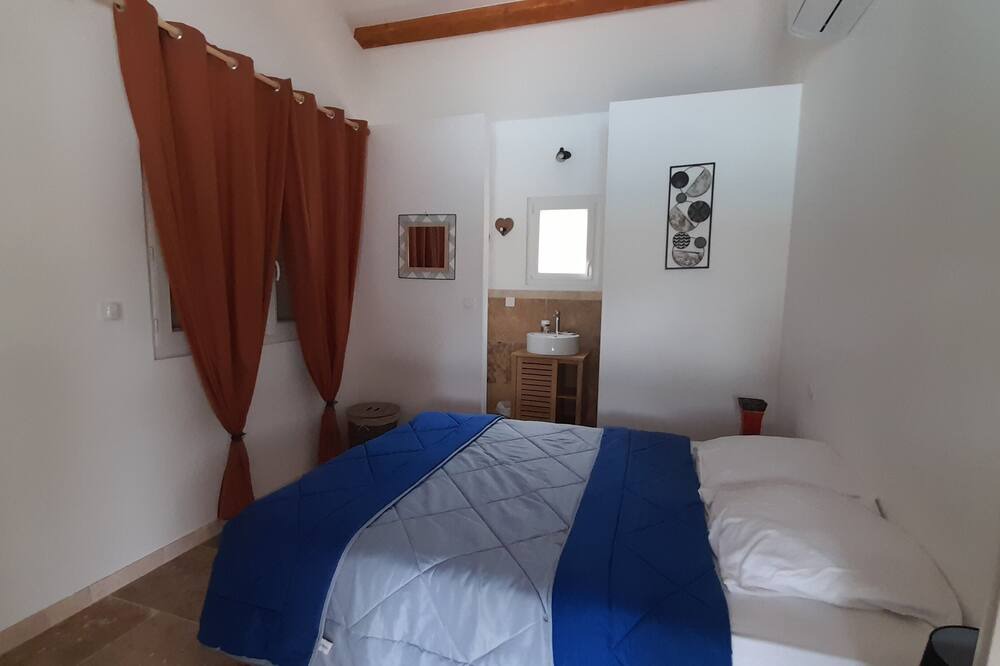 Photo of Bedroom in Salavas