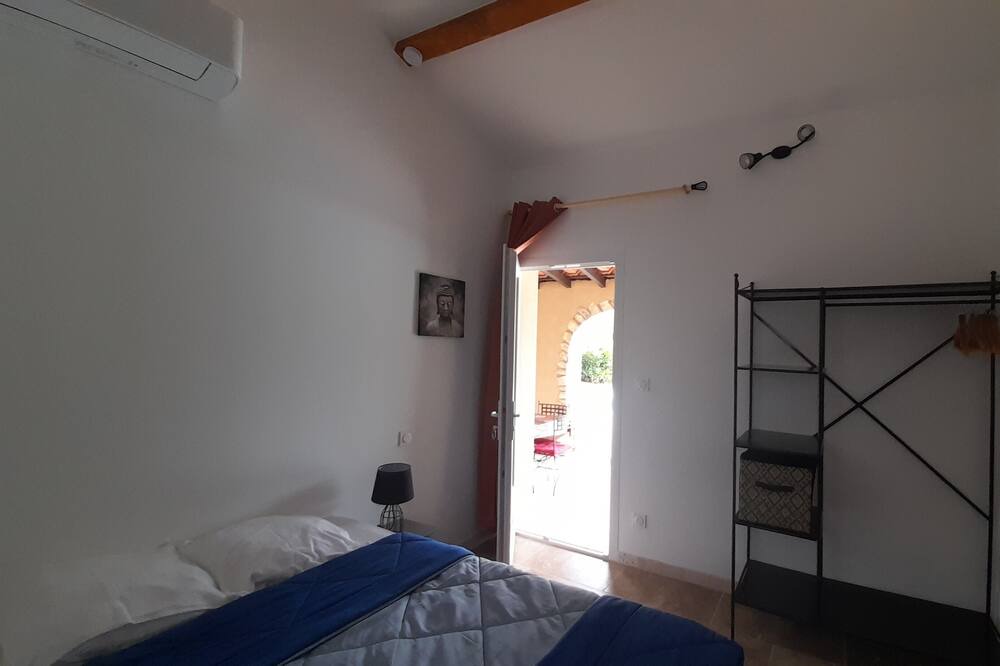 Photo of Bedroom in Salavas