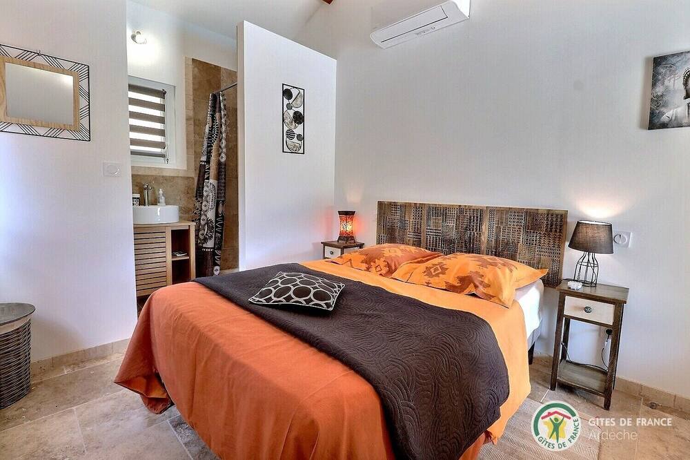 Photo of Bedroom in Salavas