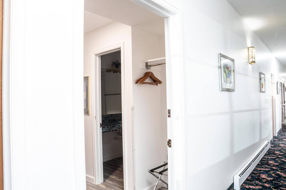 Photo of Bedroom in Delta