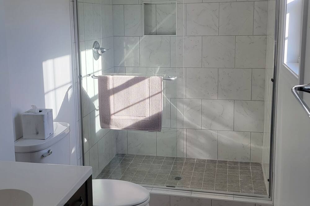 Photo of Bathroom in Stacy