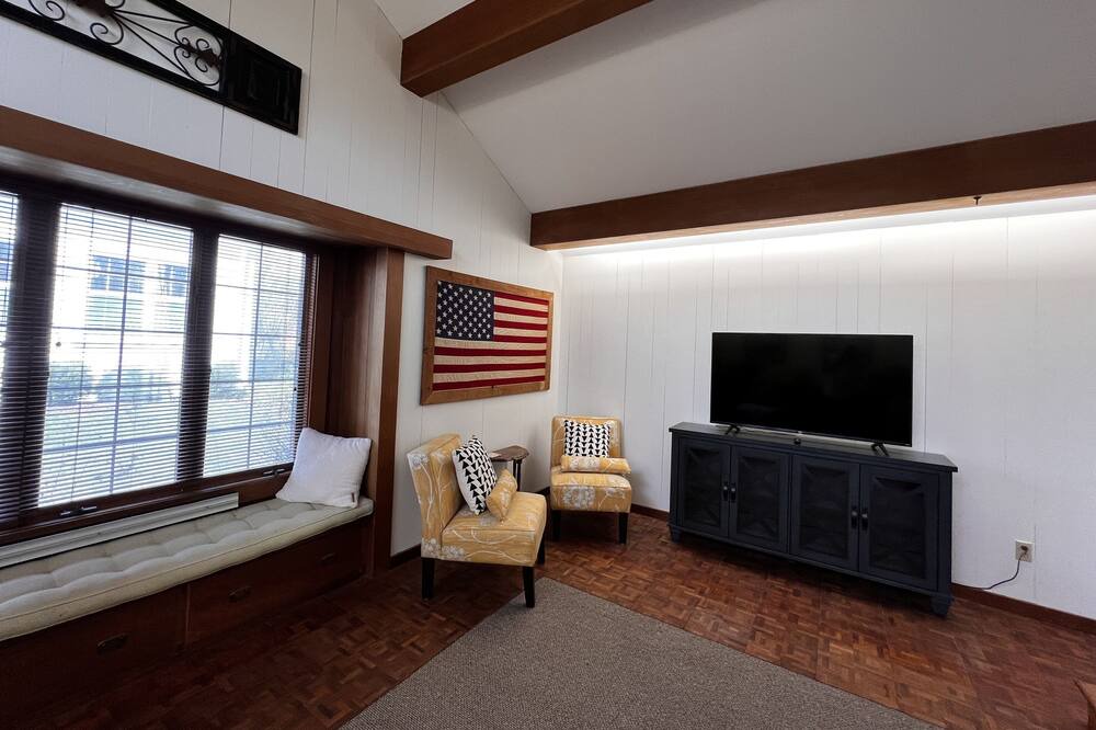 Photo of Livingroom in Kohler