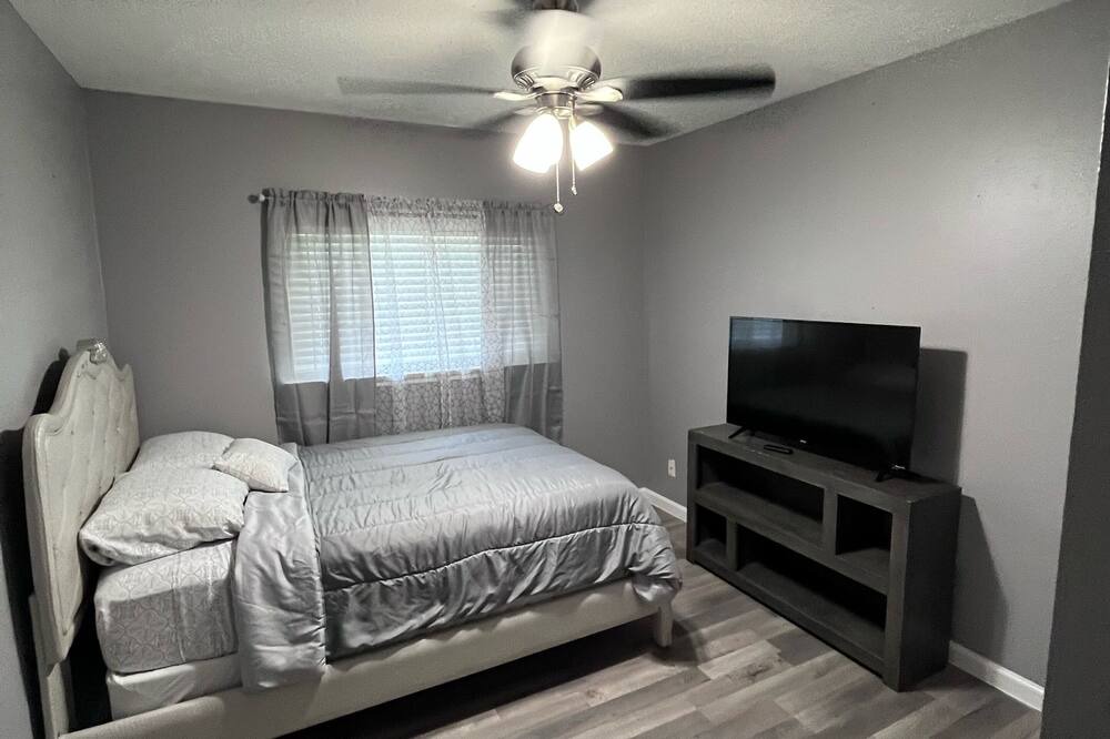 Photo of Bedroom in Atascocita