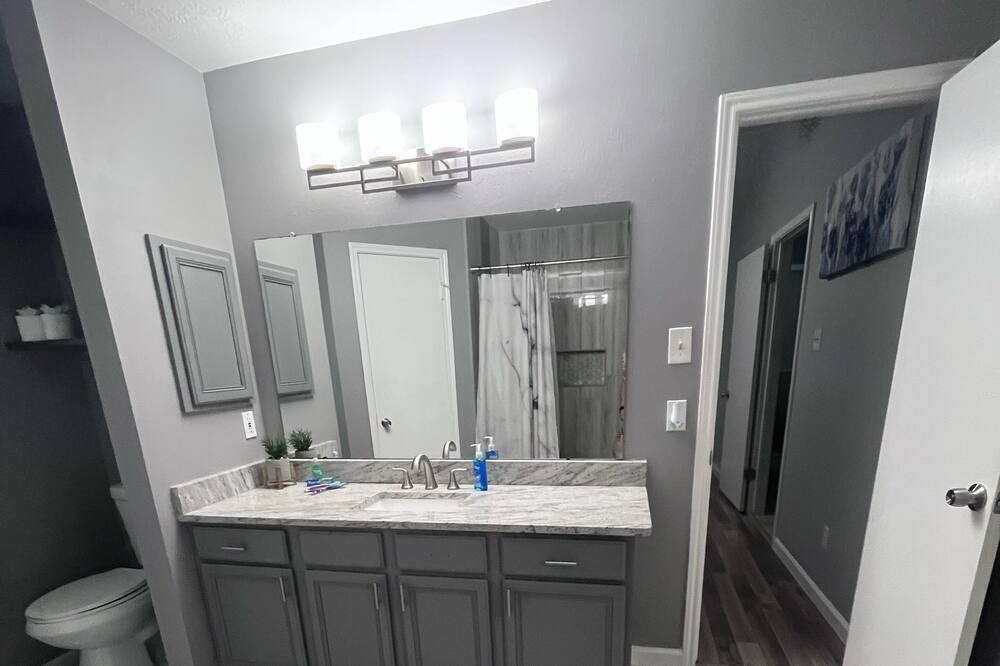 Photo of Bedroom in Atascocita