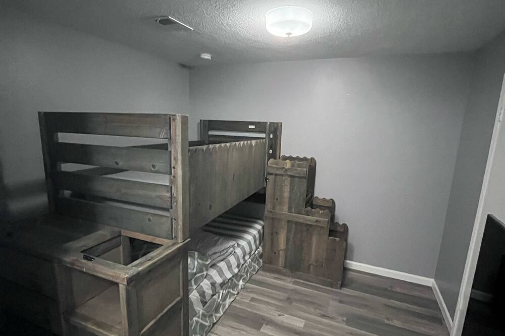 Photo of Bedroom in Atascocita
