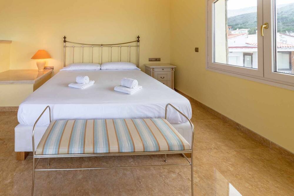 Photo of Bedroom in Port de la Selva