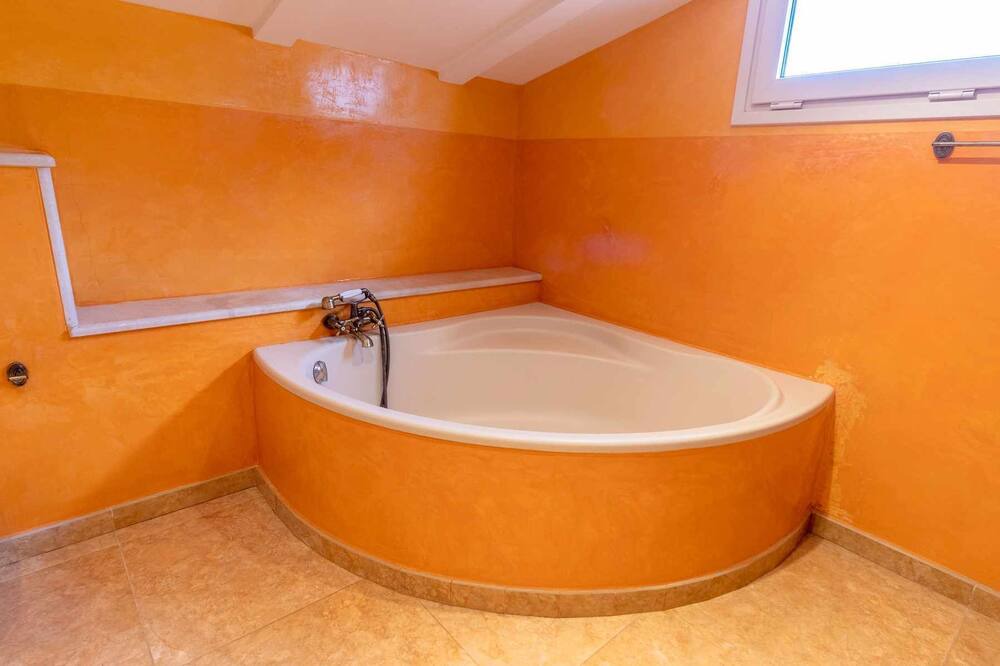 Photo of Bathroom in Port de la Selva