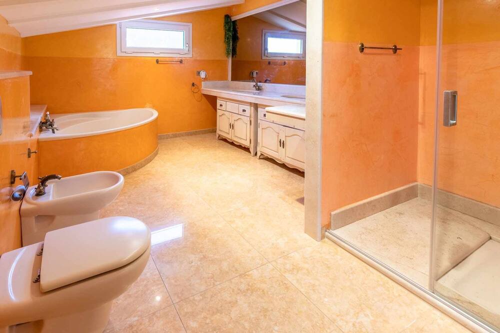 Photo of Bathroom in Port de la Selva