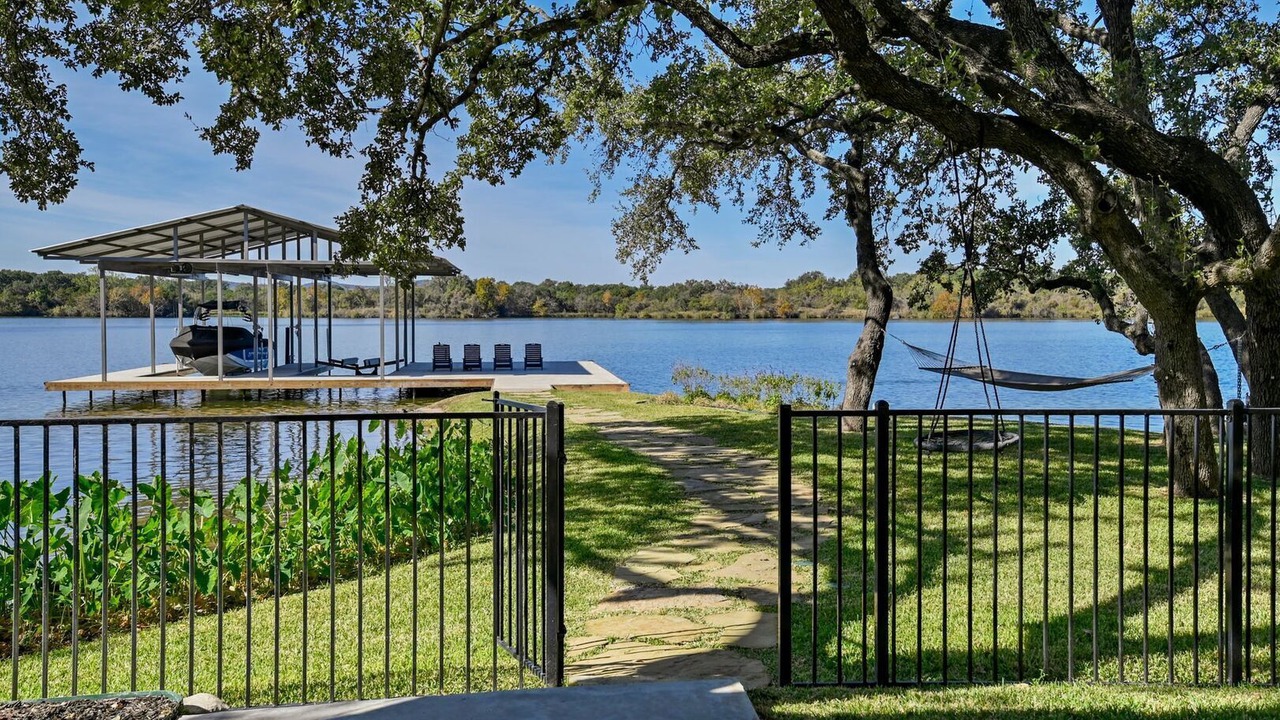 Photo of Outdoor in Kingsland